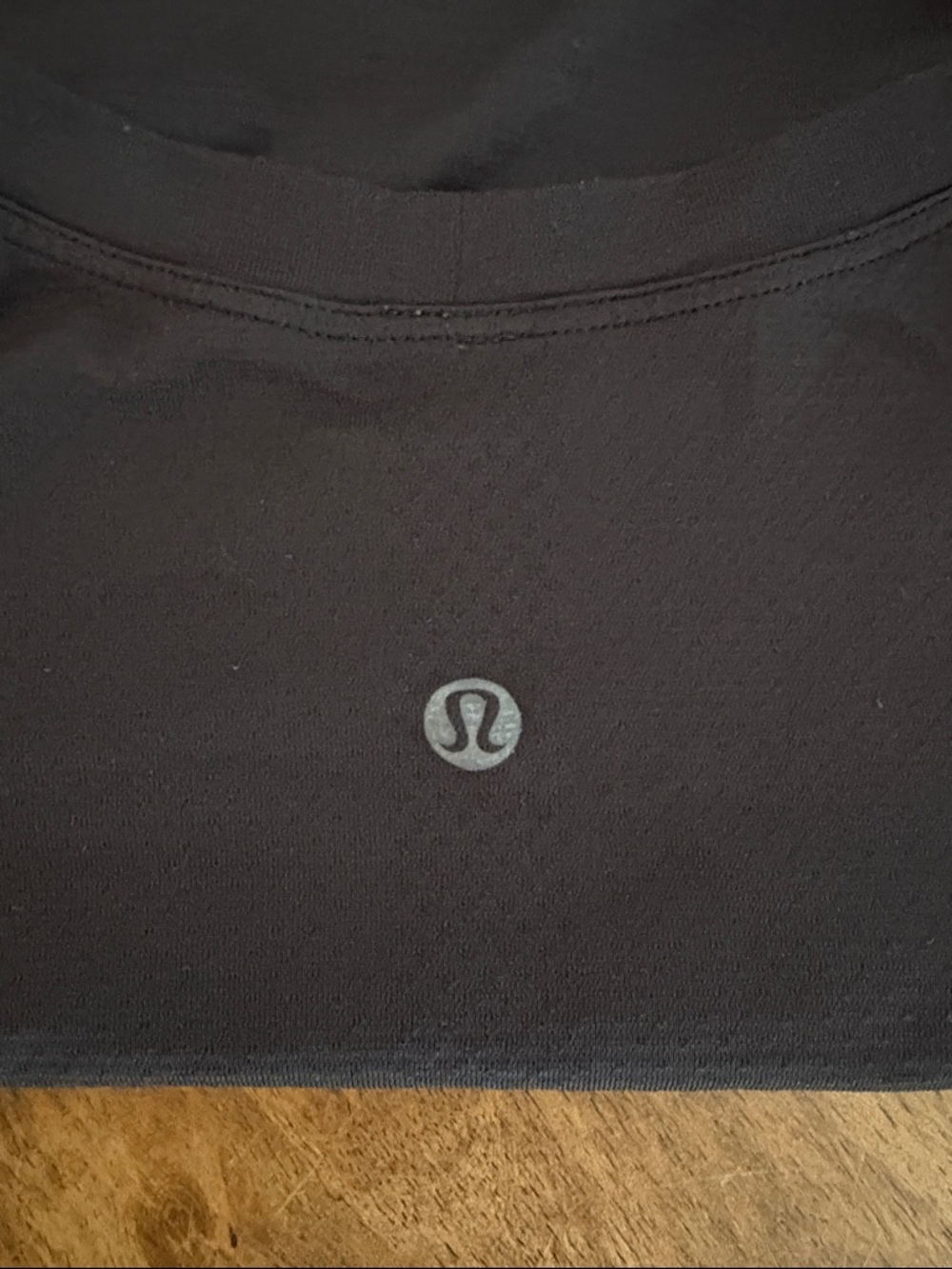 lululemon athletica Women's Long-Sleeve Hip Length Swiftly Tech Shirt 2.0 - Picture 2 of 7